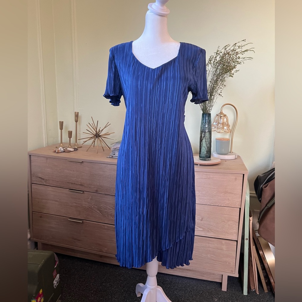VINTAGE 80s Bright Blue Plisse Pleated Short-Sleeve Sweetheart Prom Dress Sz M